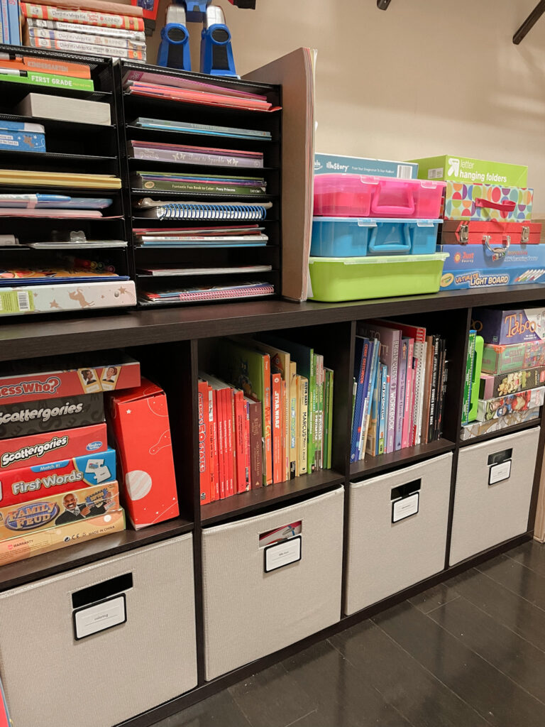 organized children's bookshelf